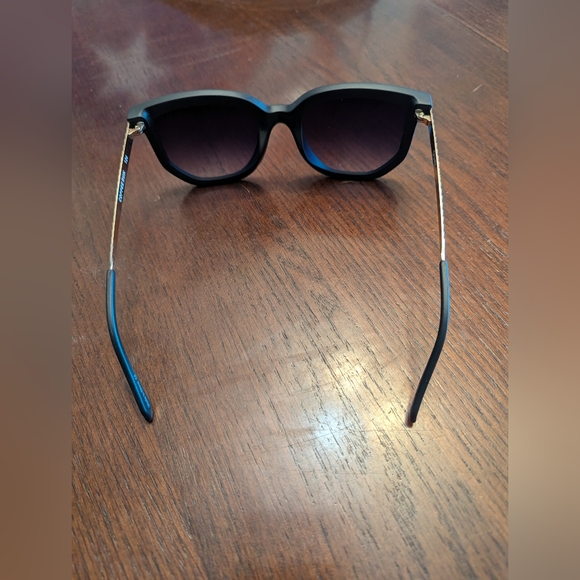 Quay Coffee Run Sunglasses - Picture 4 of 6